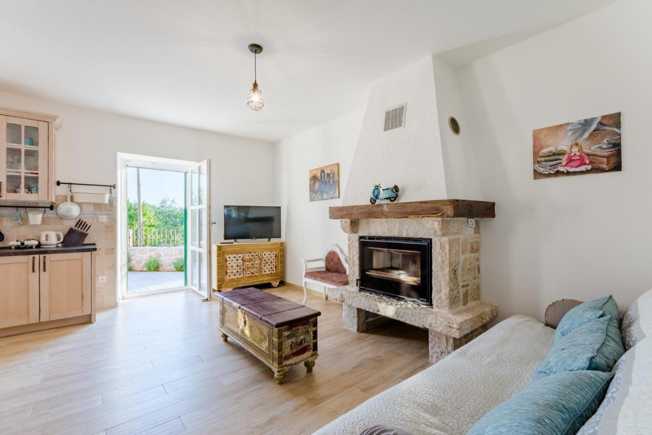 Holiday Home Rustic Kraljici Экстерьер фото
